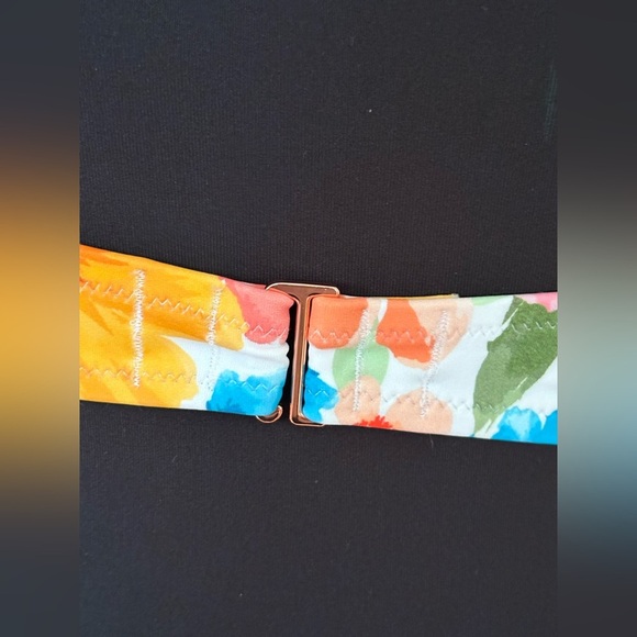 Shade & Shore Colorful Bikini Top with Floral Design size 34B NWT. - Picture 5 of 9